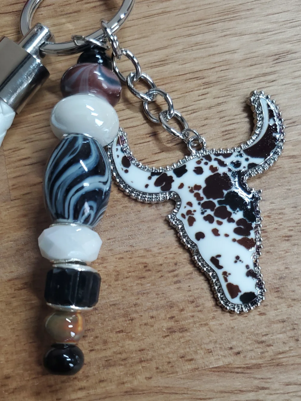 Western Style Black And Brown Keychain
